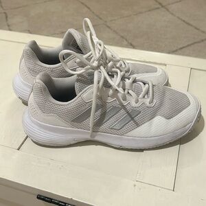 White adidas tennis shoes